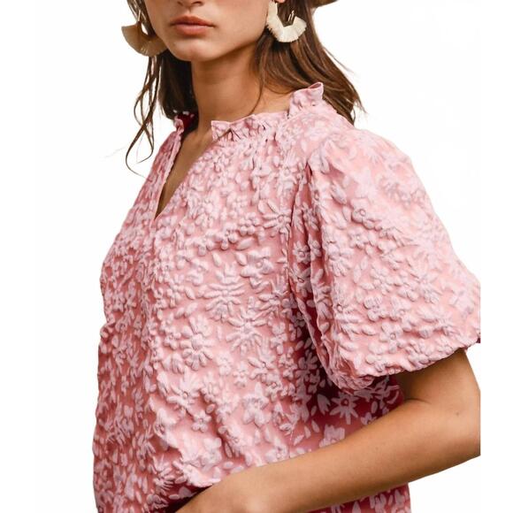 NEW BIBI textured ruffled v-neck balloon sleeve top in blush floral - Picture 2 of 2